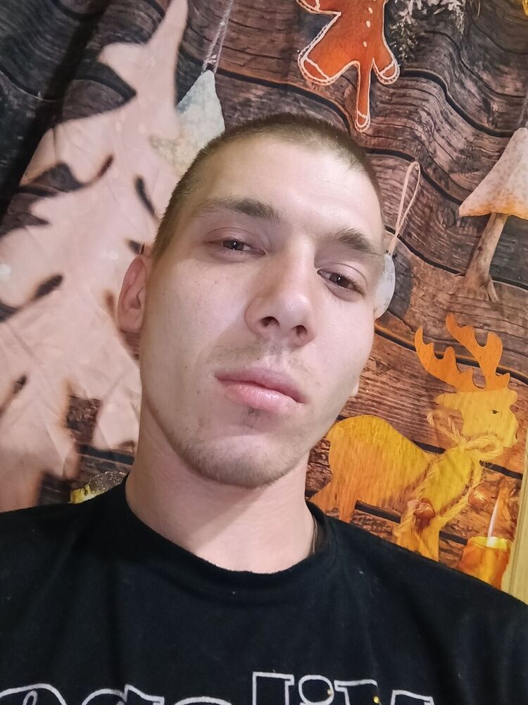  54222253  Ivan, 26 ,    