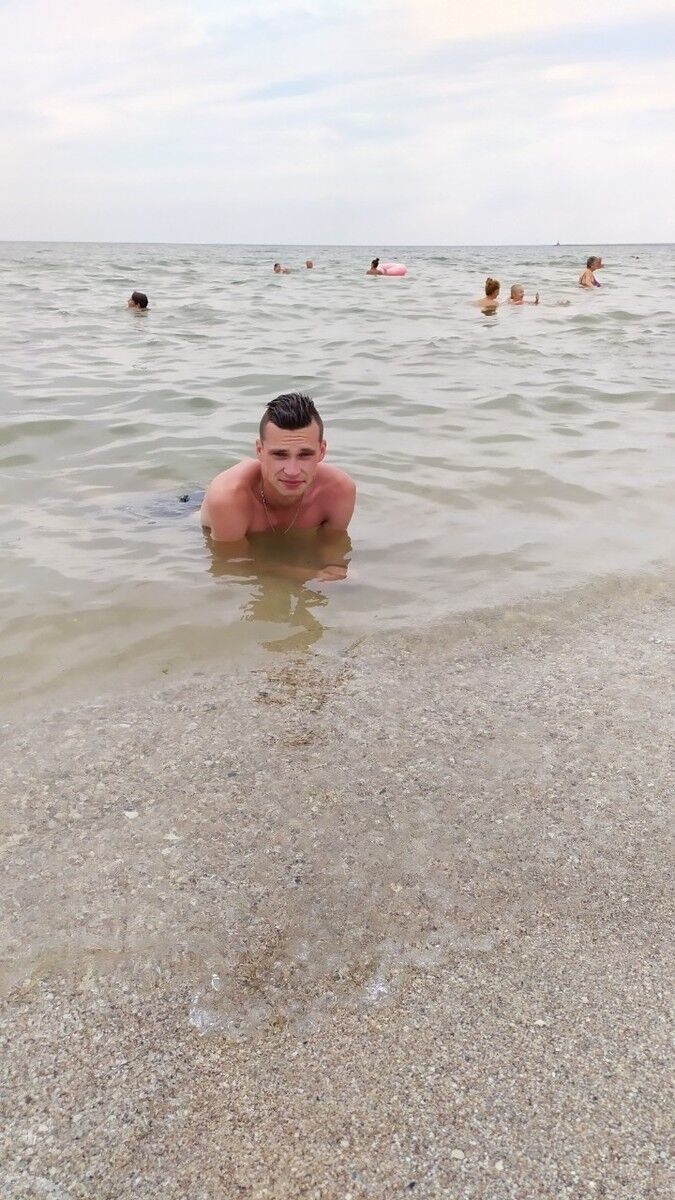  18738773  , 27 ,    