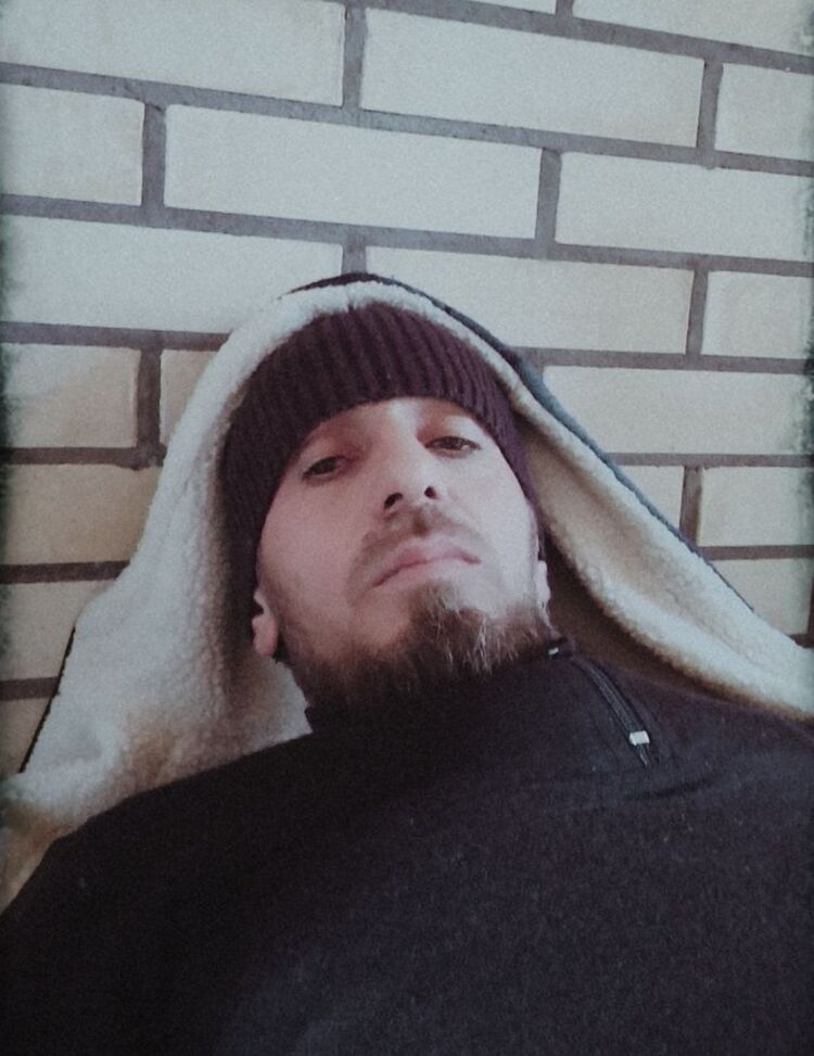  33489713  , 39 ,    