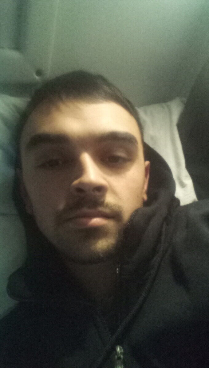  21968673  Maksim, 27 ,    
