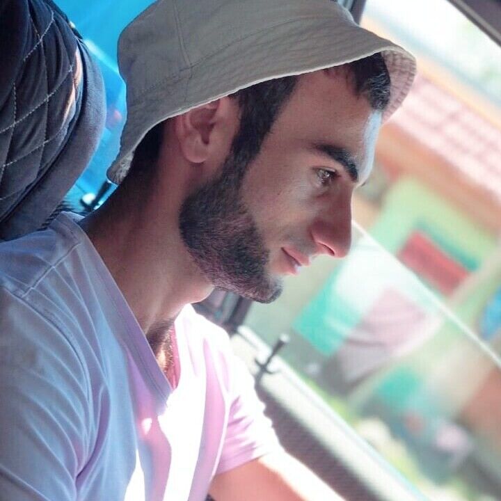 22036343  Mikail, 32 ,    