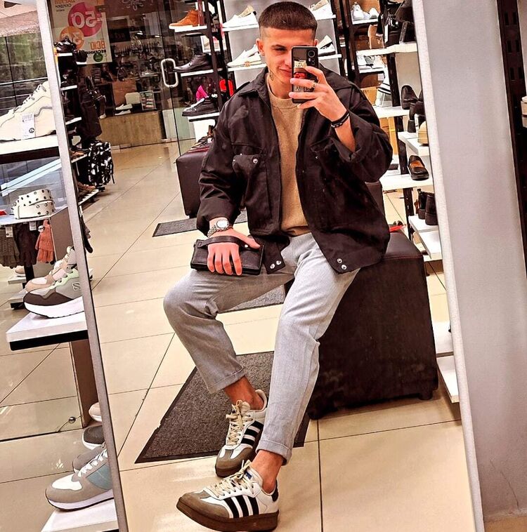  45231493  Zakir Azizov, 25 ,     