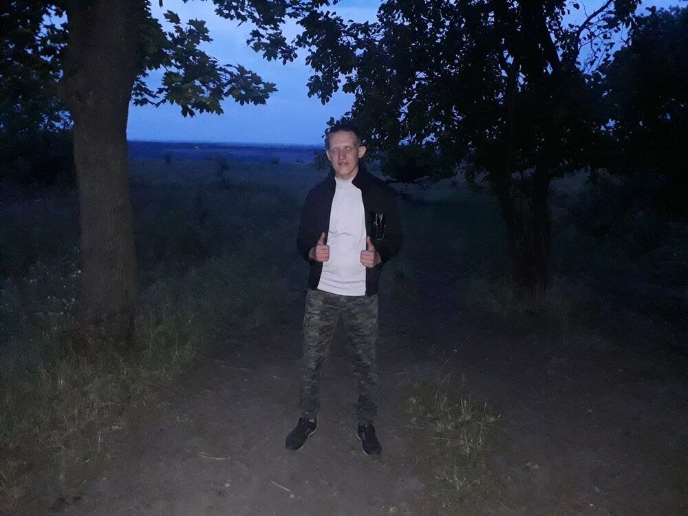  17342363  Daniil, 26 ,    