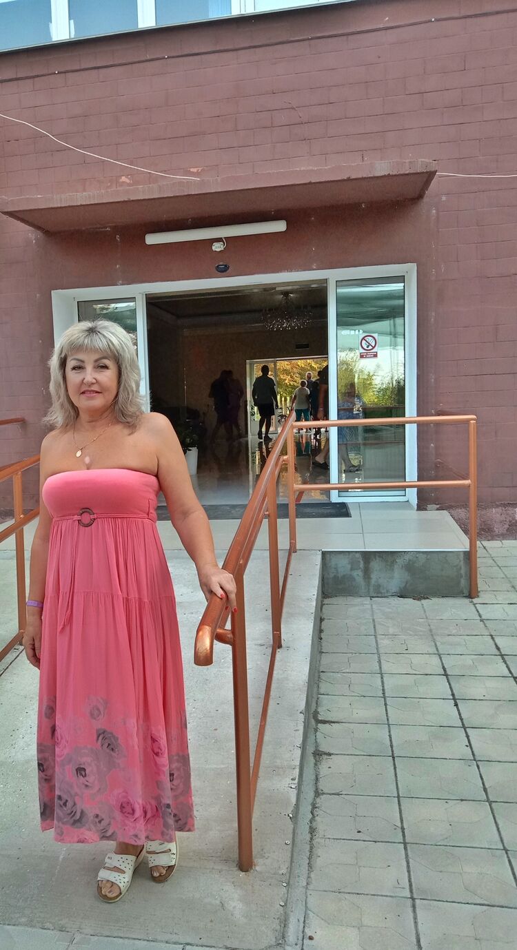  Wurselen,   Svetlana, 57 ,   ,   , c 