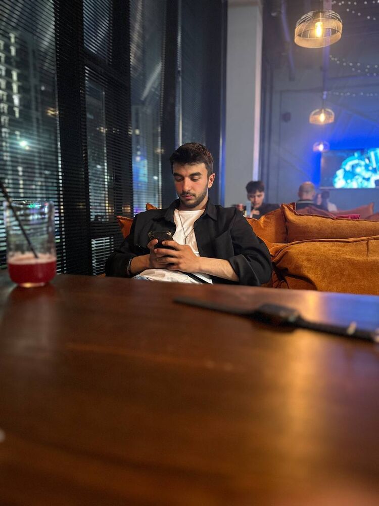  43542693  , 27 ,    -