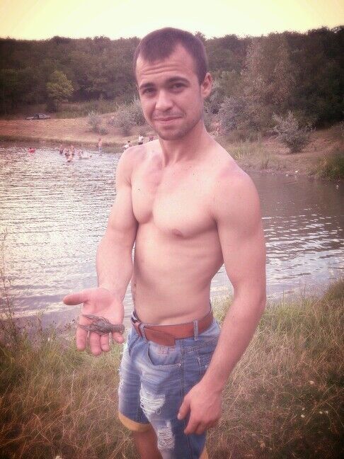 10339883  Vadim, 31 ,    