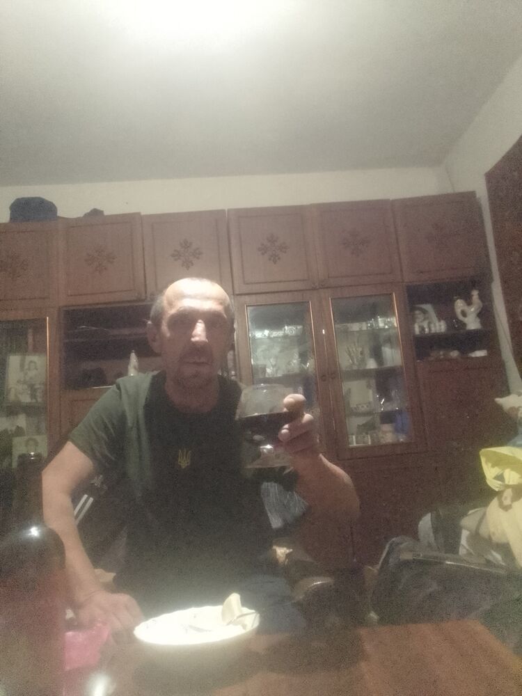  43047533  , 56 ,    