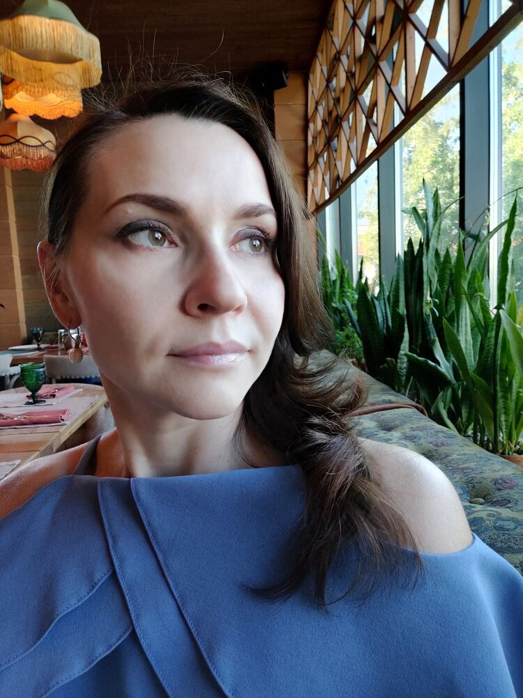  ,   Anna, 46 ,   c 