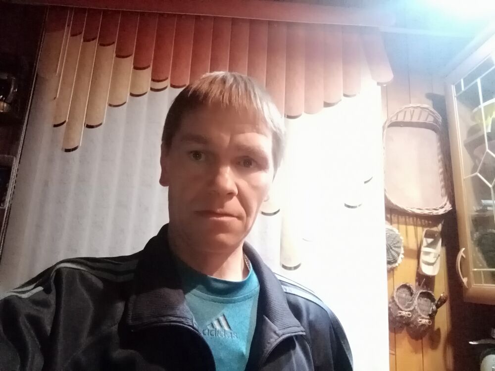  23978913  Sergei, 51 ,     
