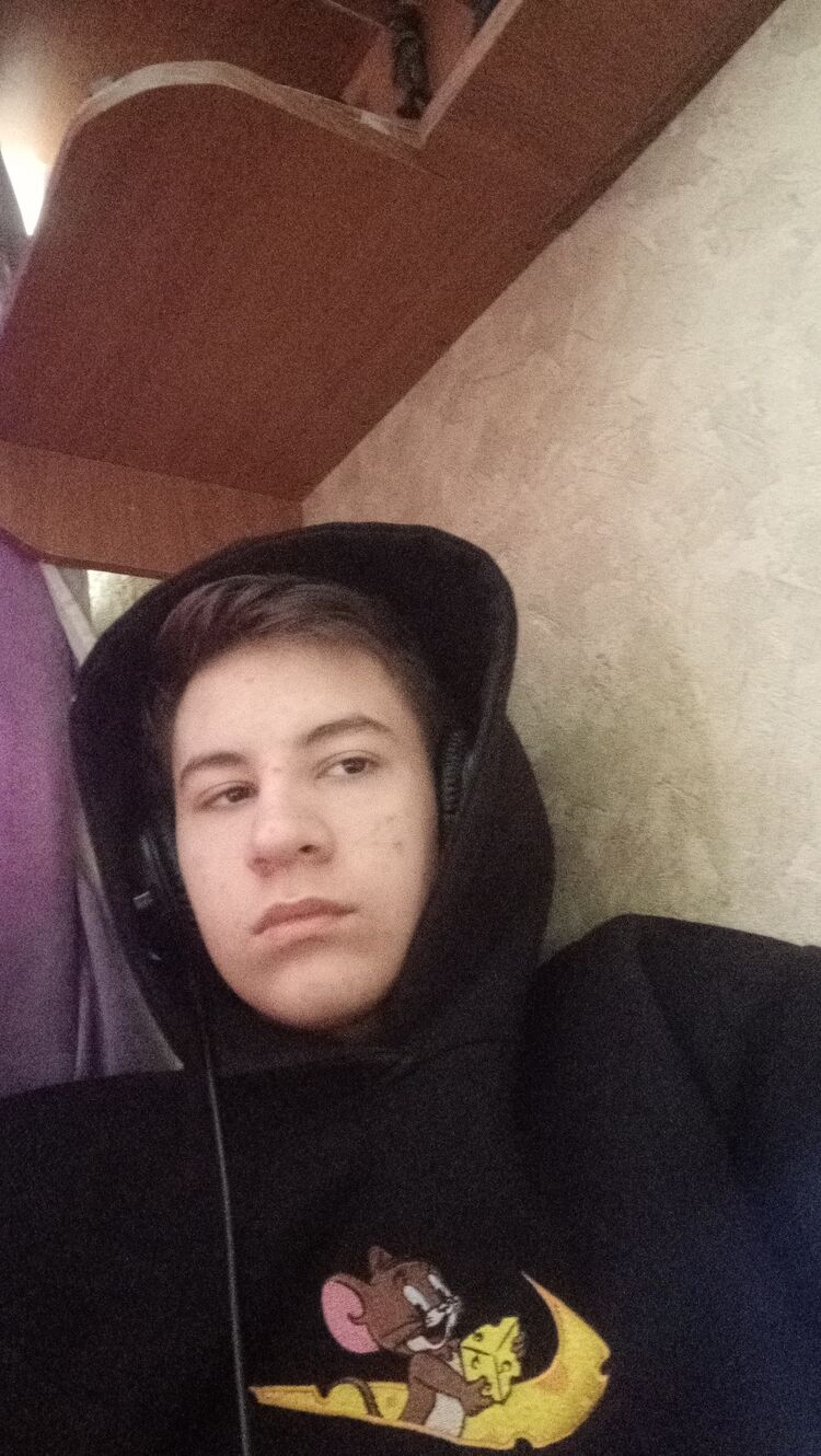  53057683  Zarck, 18 ,    