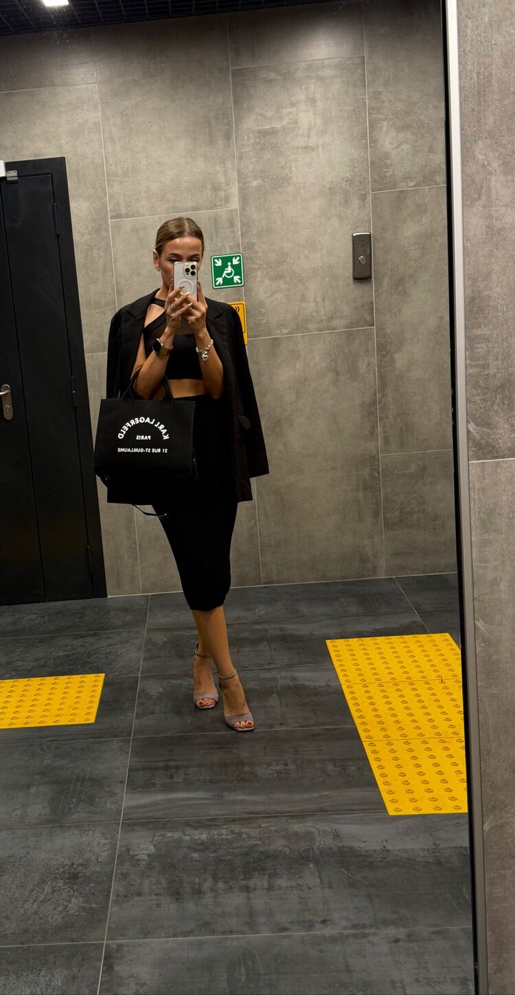  54628153  Merlin, 36 ,    -