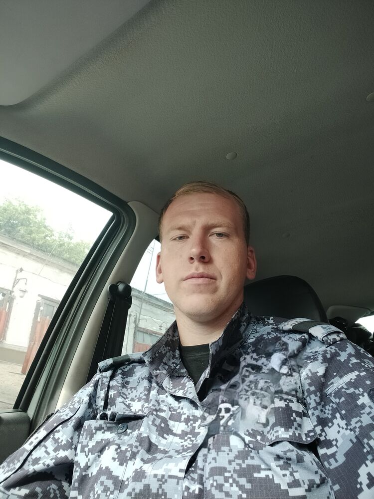  54549273  Andrei, 27 ,    