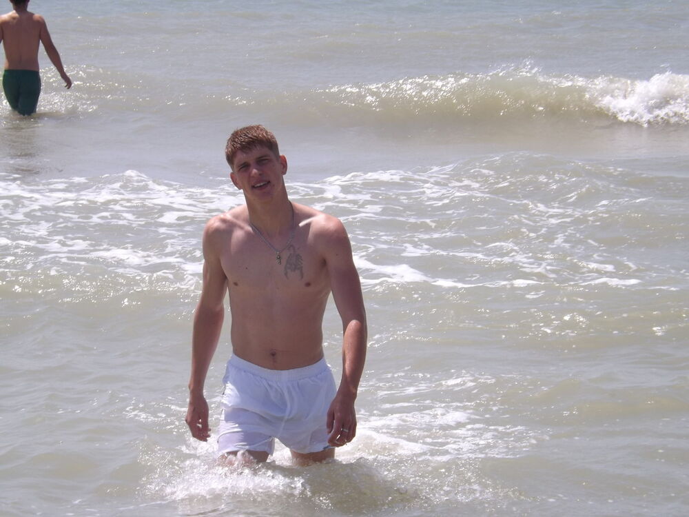  5585373  Ivan, 31 ,    