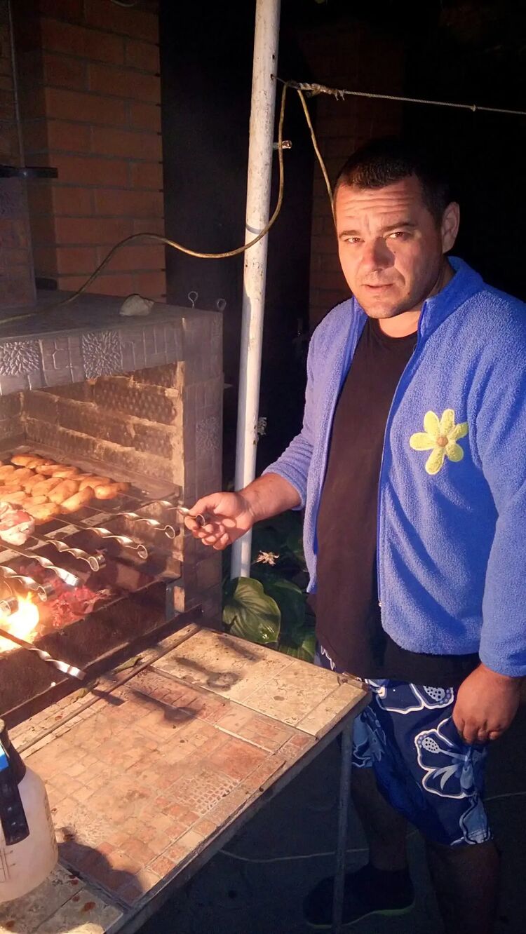  28334073  Vlad, 46 ,    --