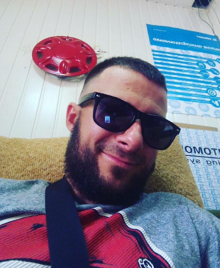  ,   Zheka, 38 ,   ,   , c , 