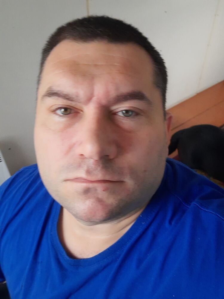  46843203  , 41 ,    