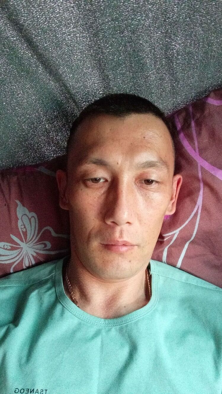 36194213  Ivan, 25 ,    