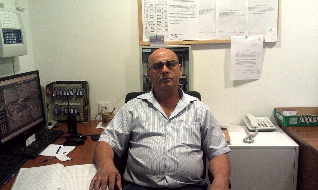  43405443  Vladimir, 62 ,    