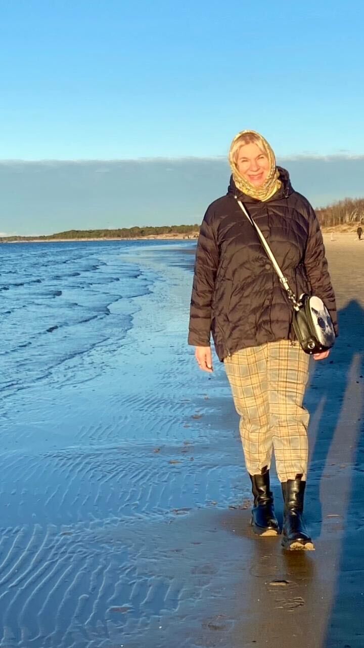  54514673  Nina, 52 ,    