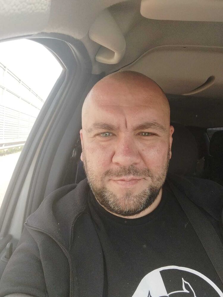  ,   Garry, 44 ,   ,   , c , 