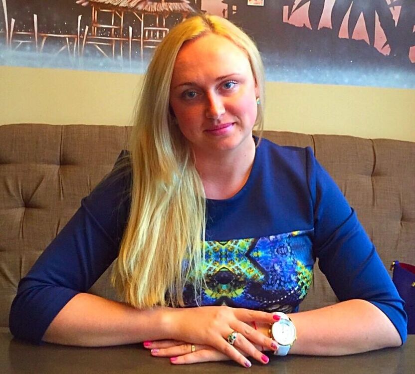  ,   Diana, 37 ,   ,   , c 