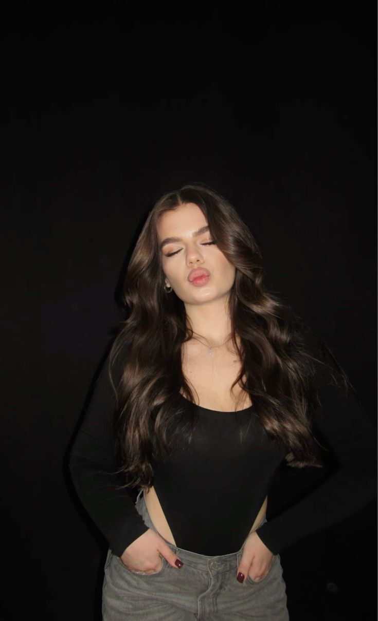  ,   Adrianna, 25 ,   ,   