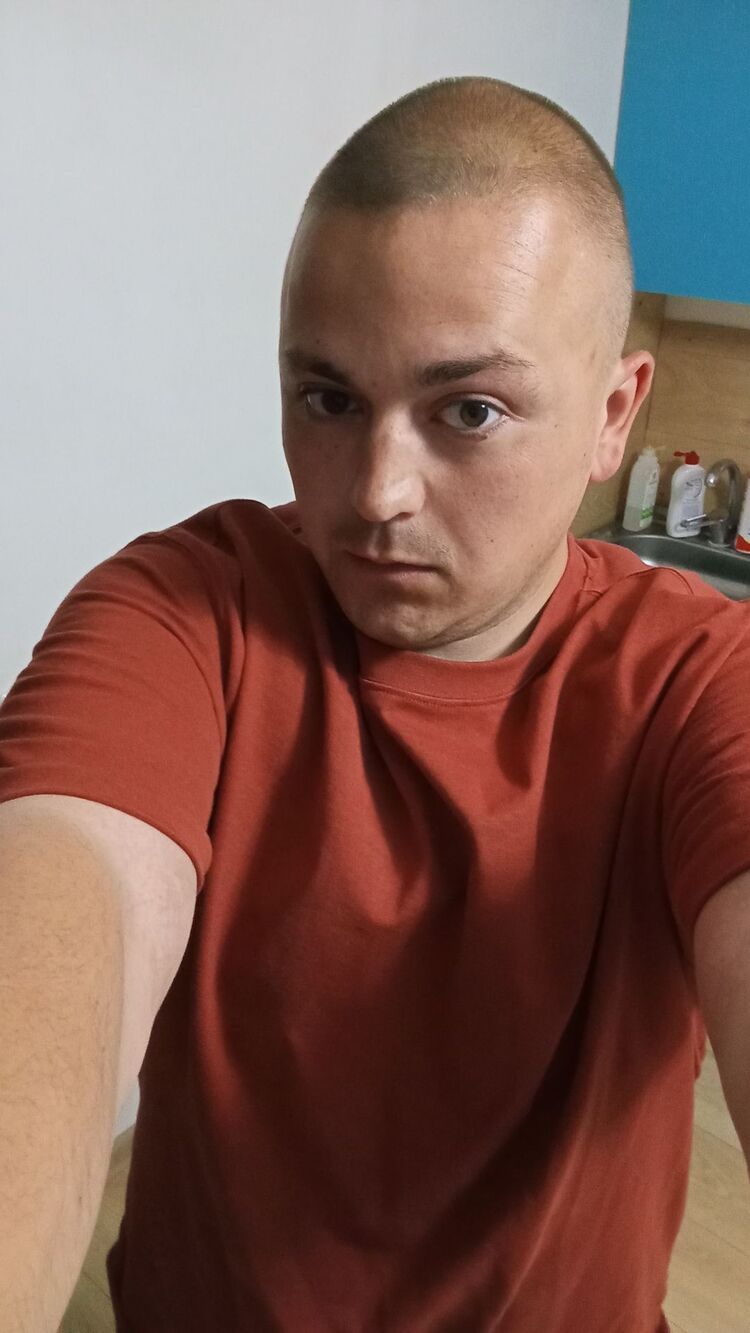  52241753  , 28 ,    
