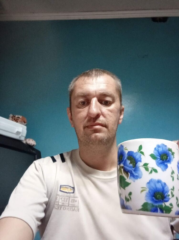  33111903  Evgenii, 42 ,    