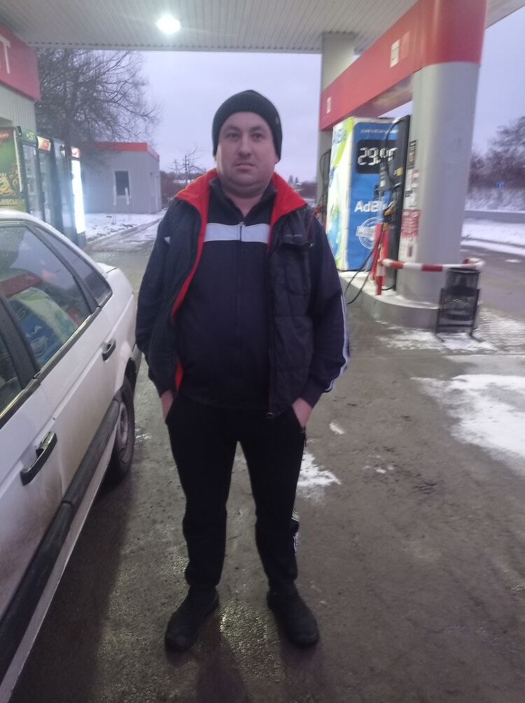  48913253  Andrijs, 37 ,    