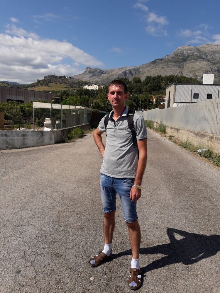  17637063  Pavel, 36 ,    