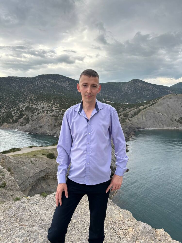  53627943  Andrei, 35 ,    