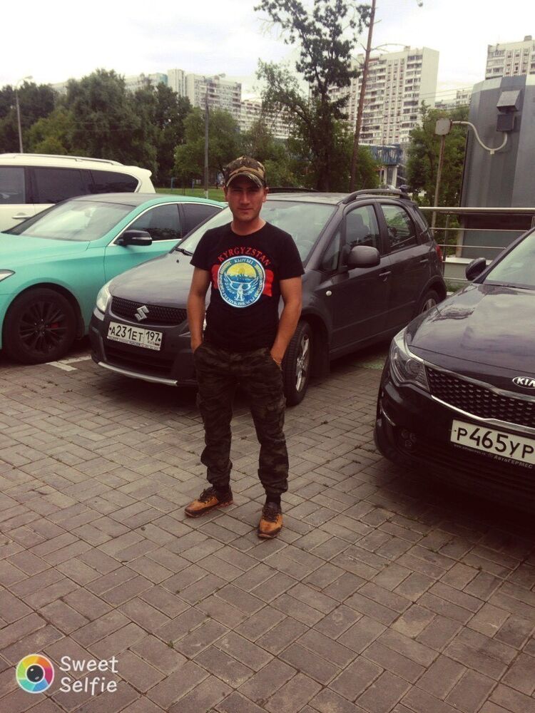  ,   Hayotbek, 30 ,   