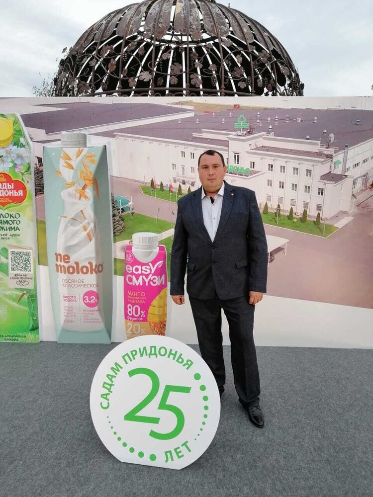  29937443  Vladislav, 33 ,    