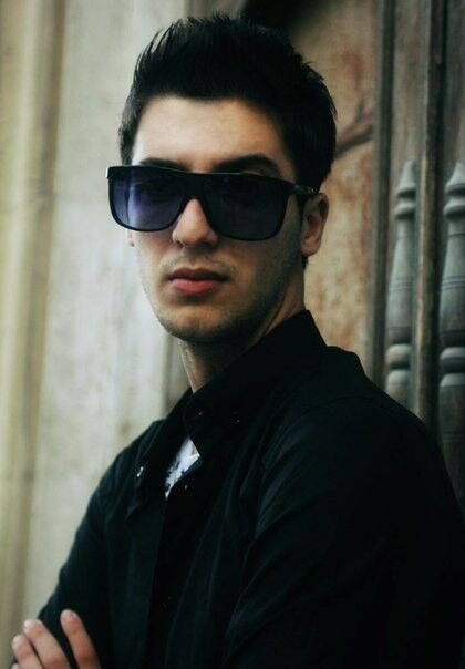  ,   Elmir, 30 ,   