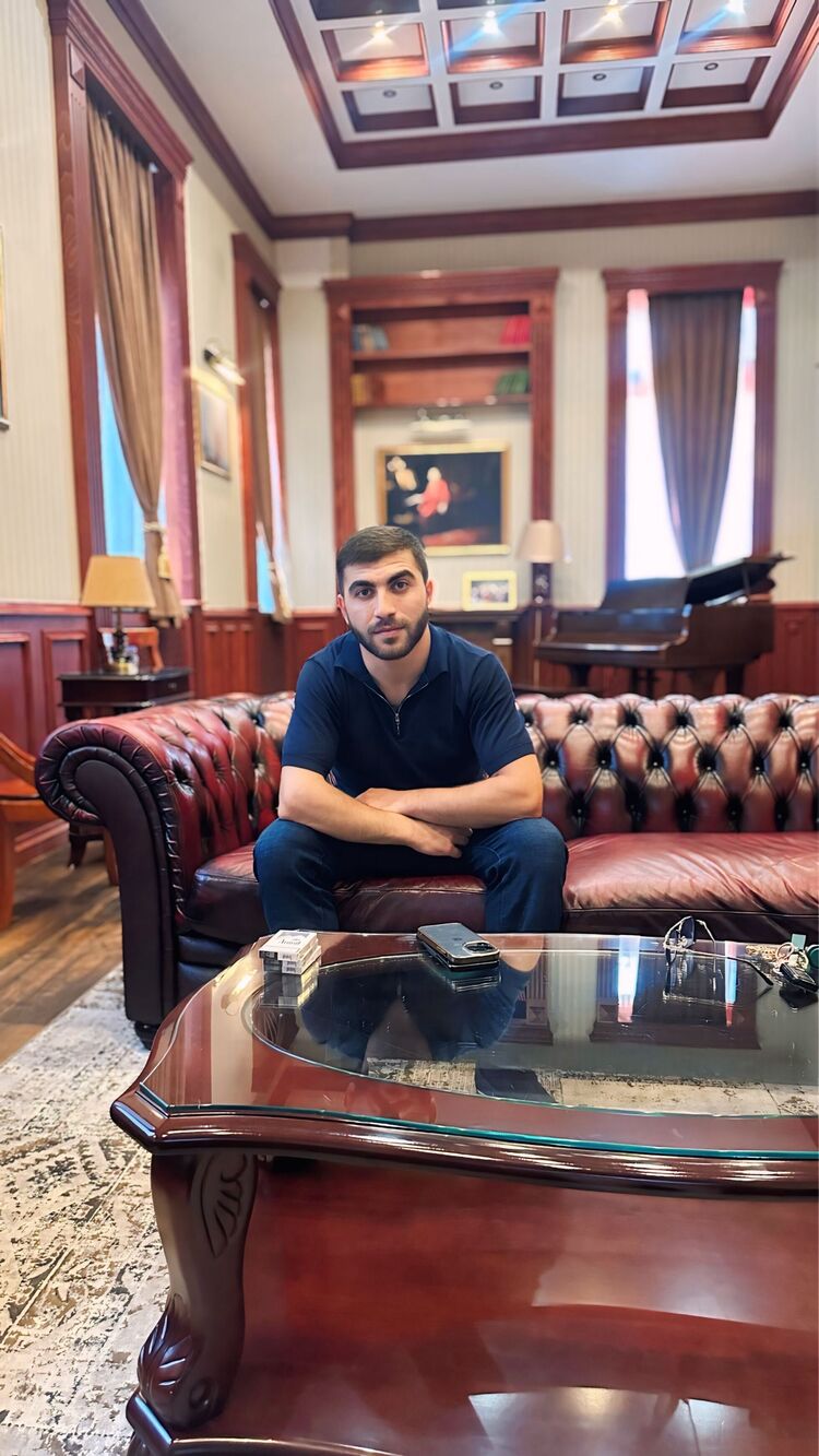  45039923  Narek, 29 ,    