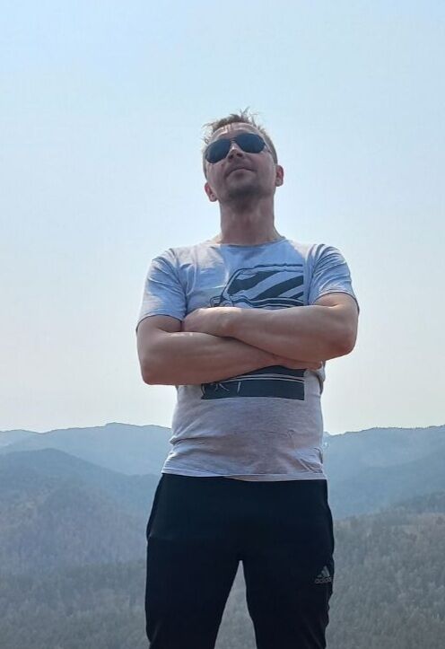  ,   Maxim, 42 ,   ,   , c , 