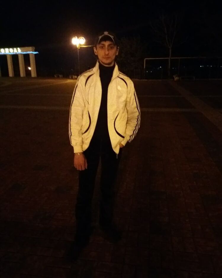  ,   Yaroslav, 33 ,   ,   , c , 