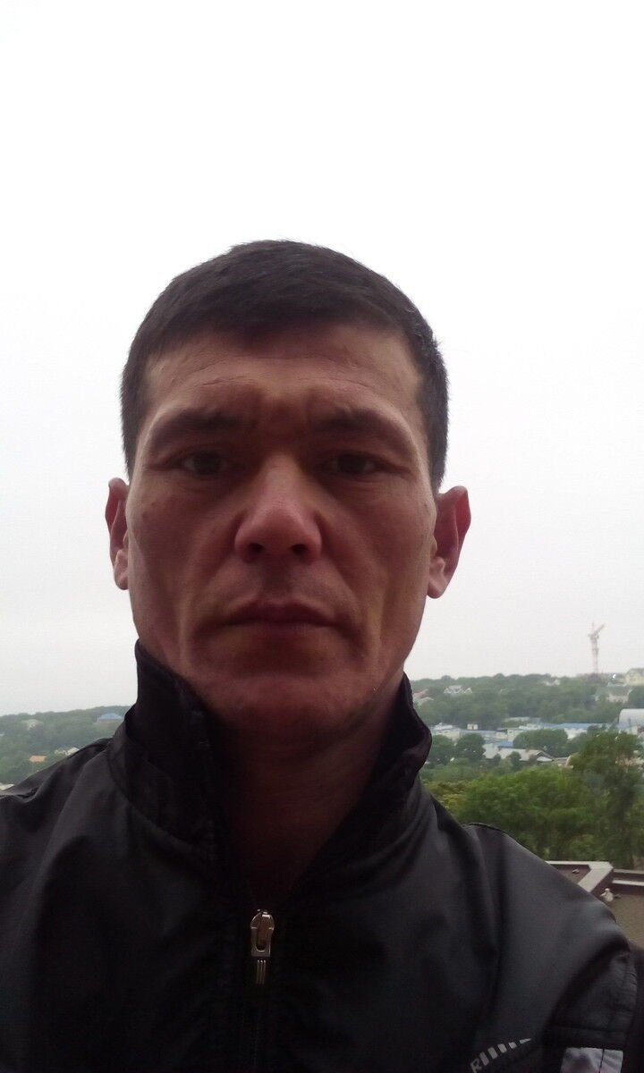  ,   Botir, 44 ,   