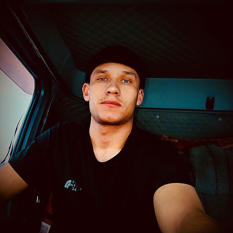  54633213  Saburovnikit, 22 ,    