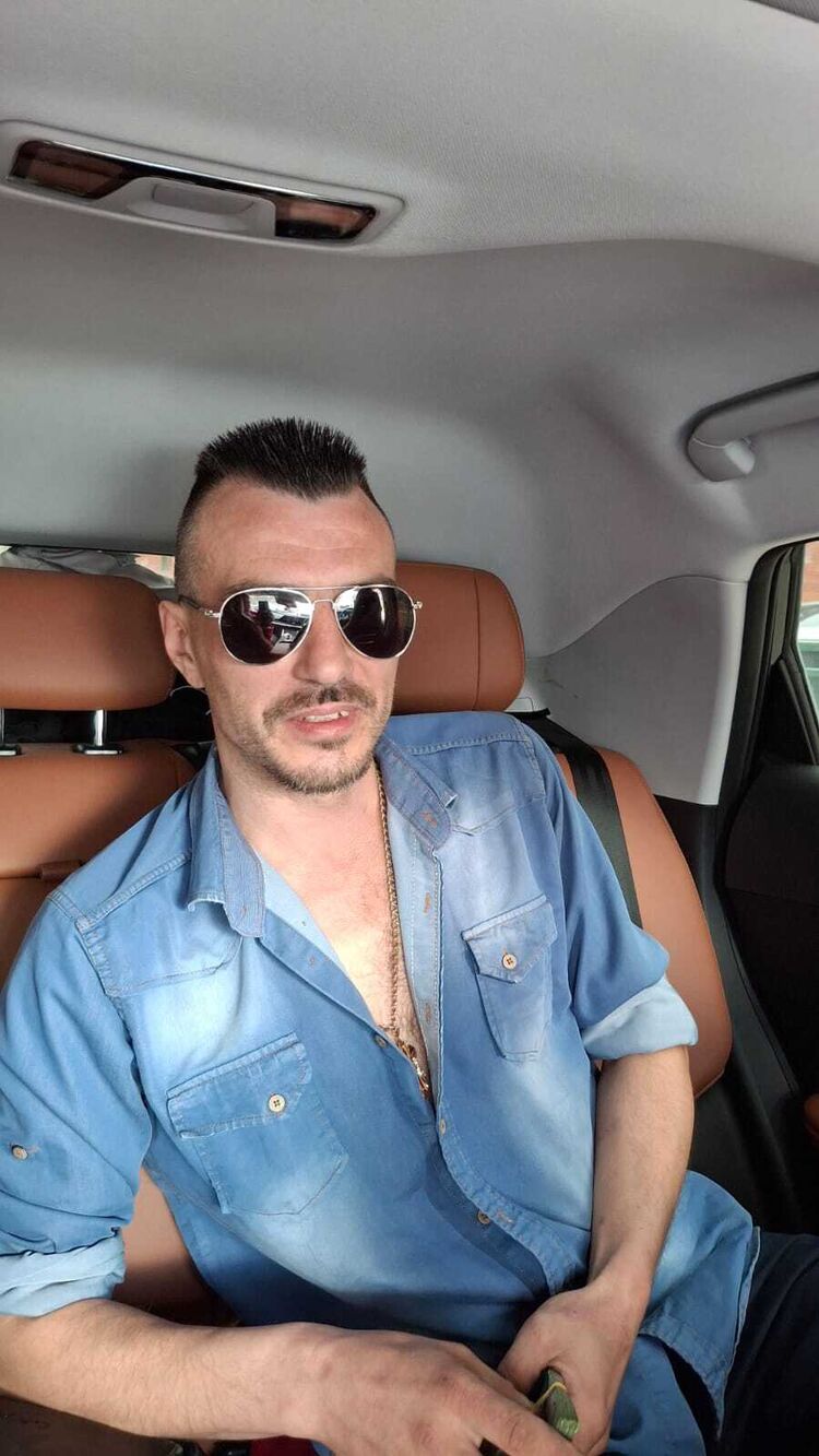  ,   Oleg, 39 ,   