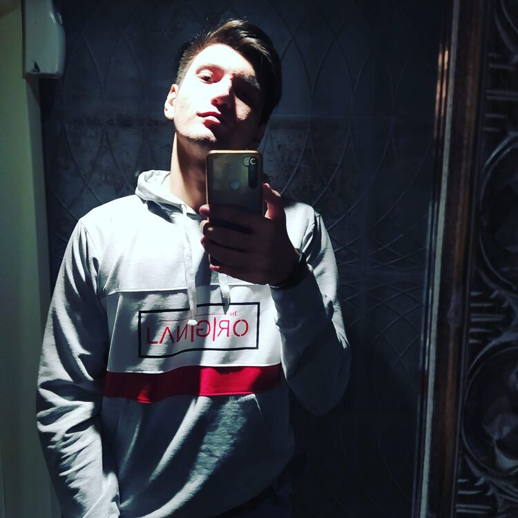  22760683  SaRee, 25 ,    