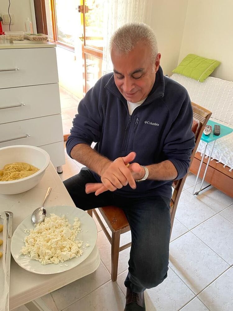  43640303  Selman, 63 ,    