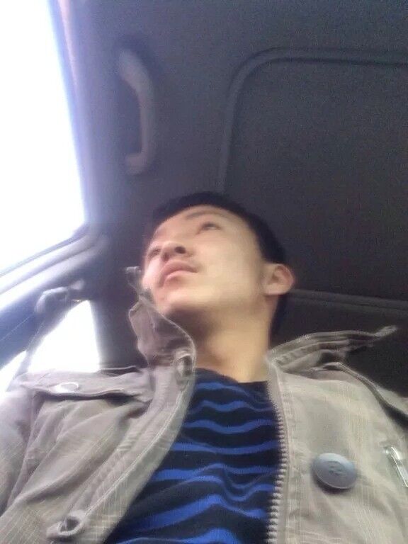  11737963  Alone, 31 ,    