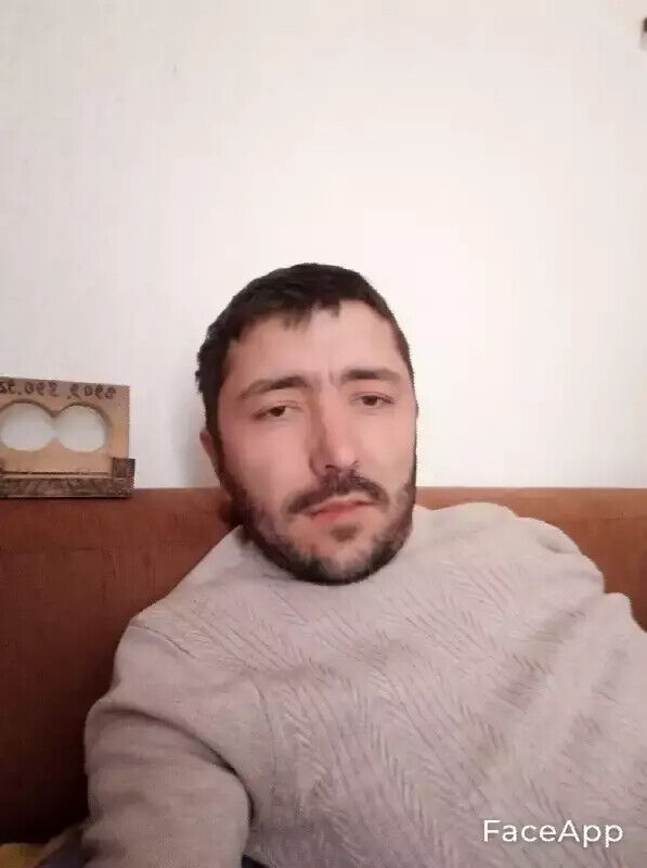 21192213  Amir, 33 ,    