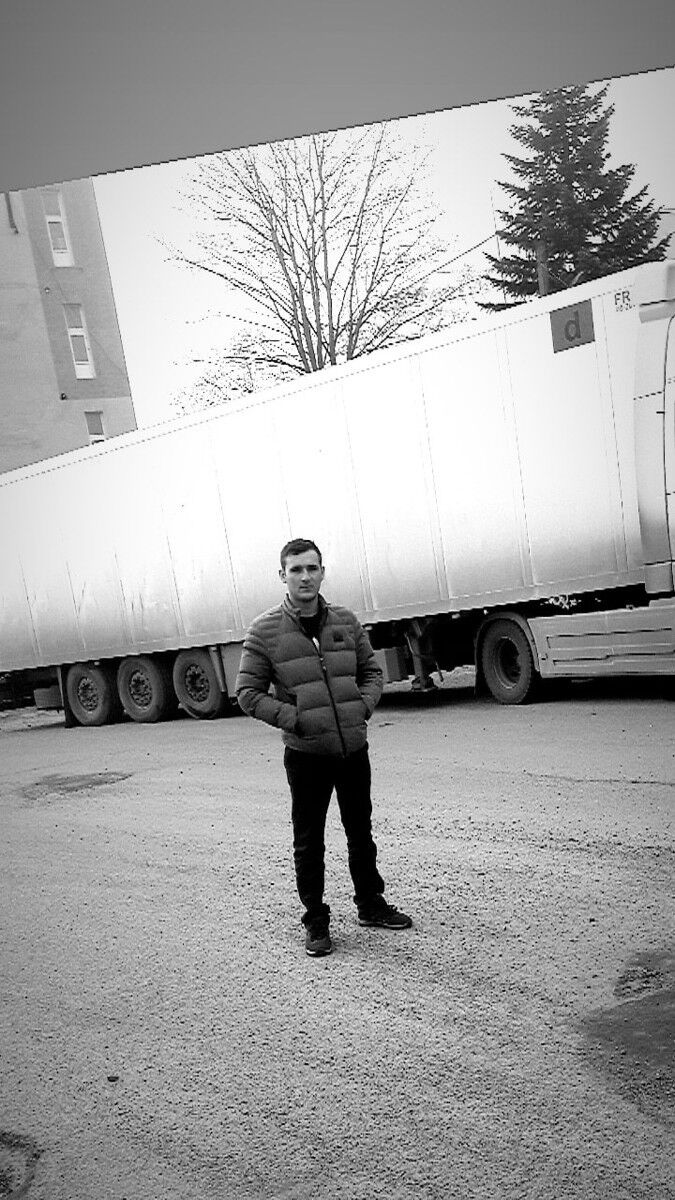  ,   Alik, 32 ,   ,   , c 