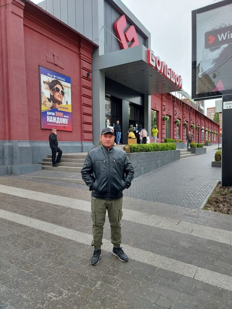  ,   Nikolay, 35 ,   ,   