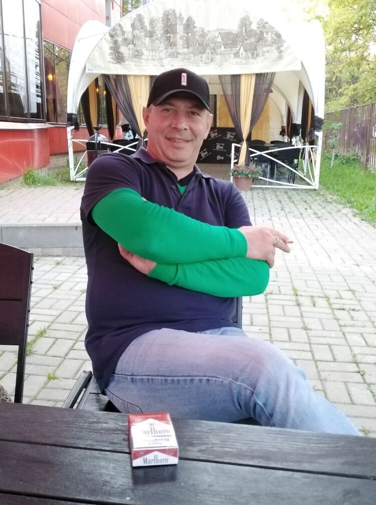  52601233  Slavik, 57 ,    