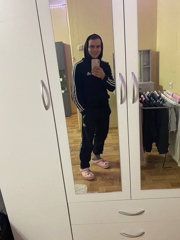  54476063  Ivan, 23 ,    