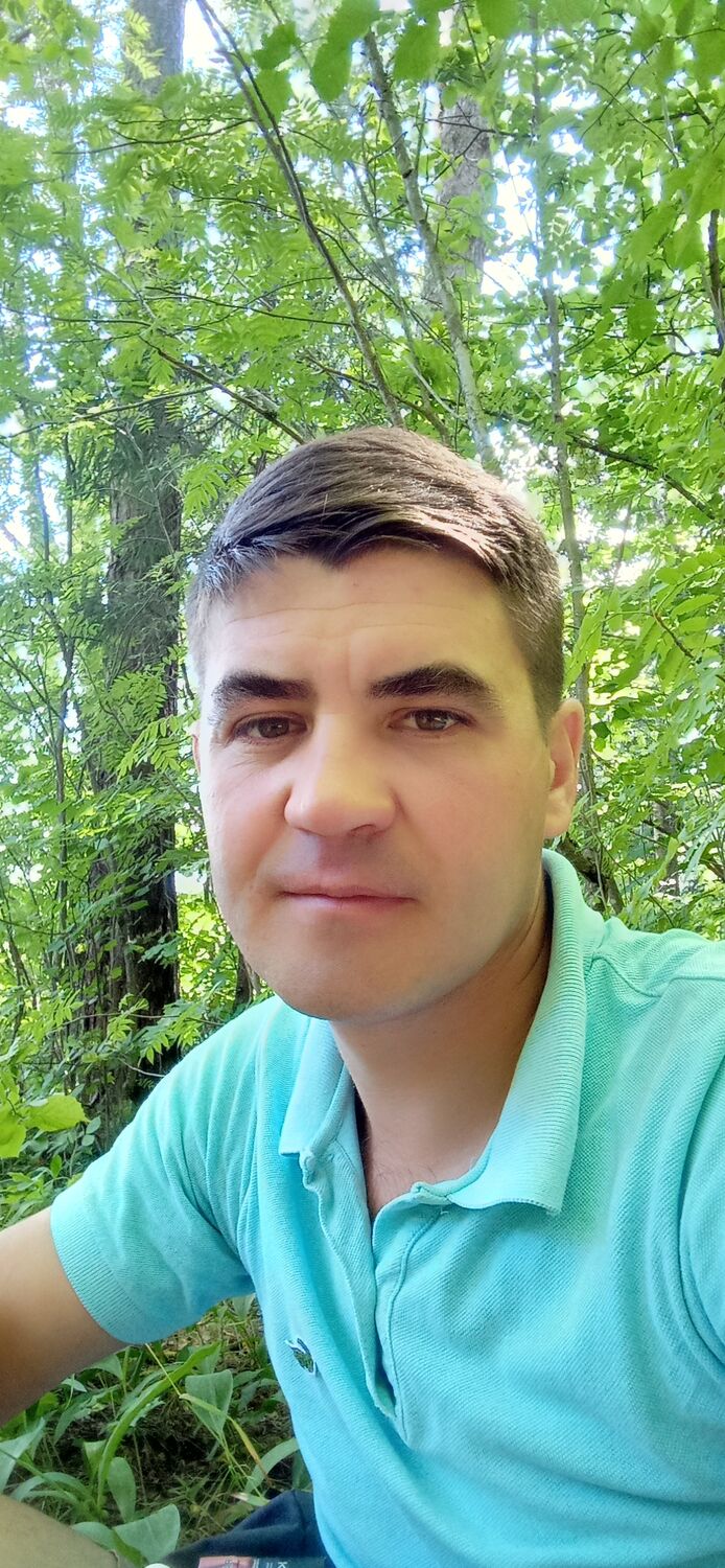  28588123  Andrei, 33 ,    