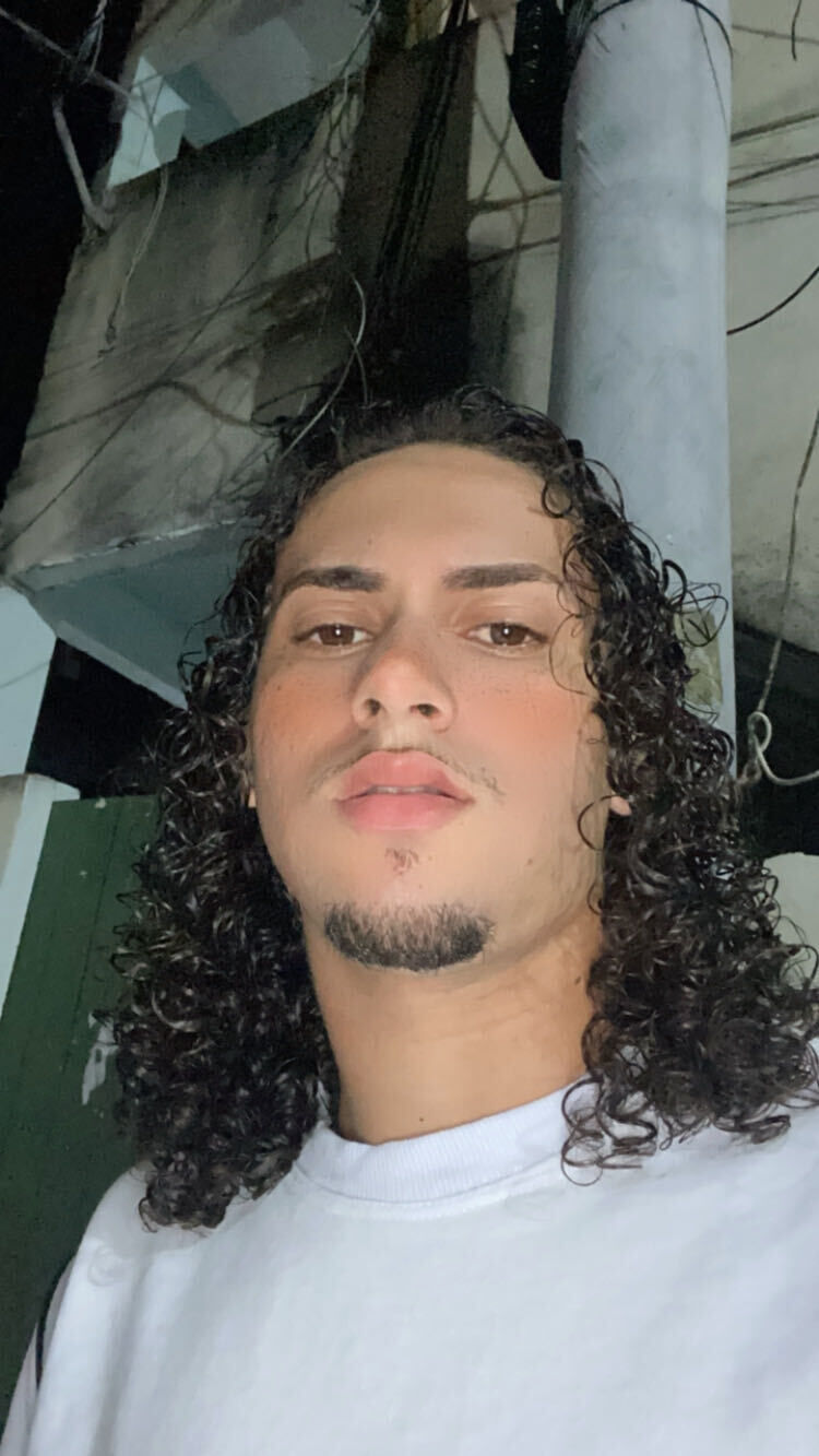 --,   Alisson, 25 ,   ,   